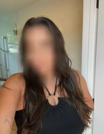 Büsra, 36