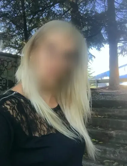 Carina, 32