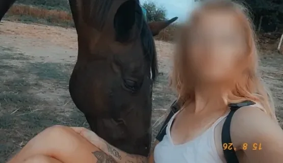 Charlotte, 33