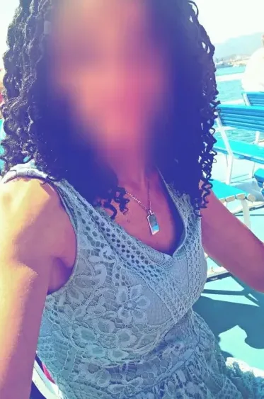 Elif, 34