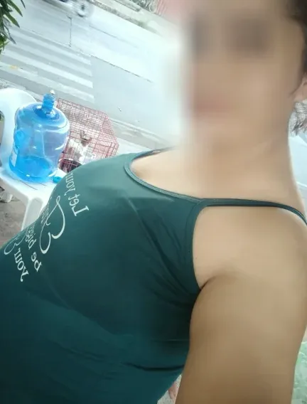 Emily, 29