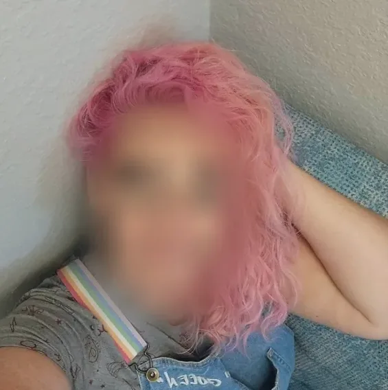 Fabienne, 28