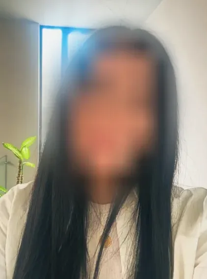 Larissa, 37