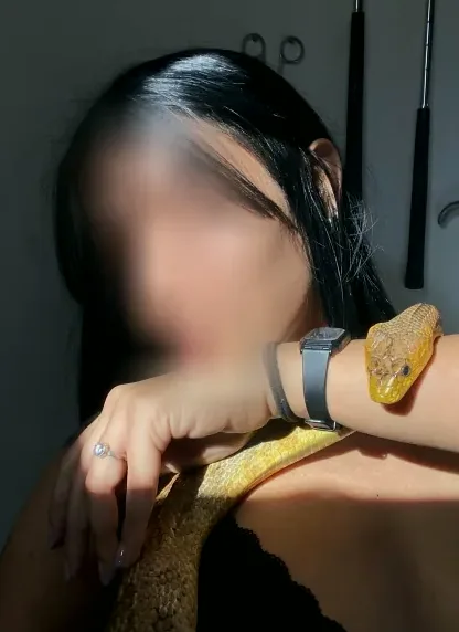 Lena, 27