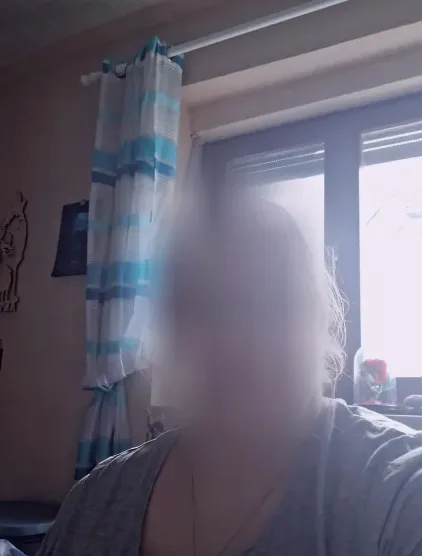 Lotta, 25
