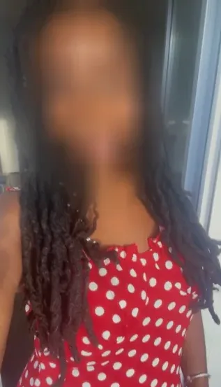 Melanie, 36