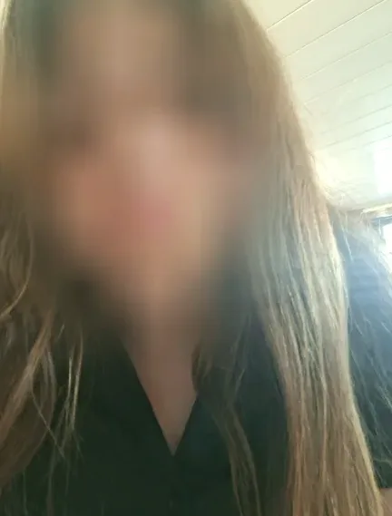 Nadja, 27