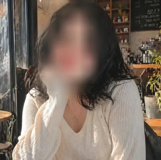 Nisa, 25