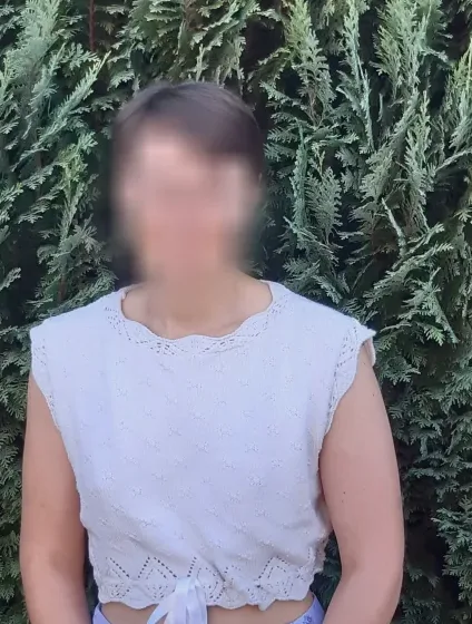 Sarah, 27