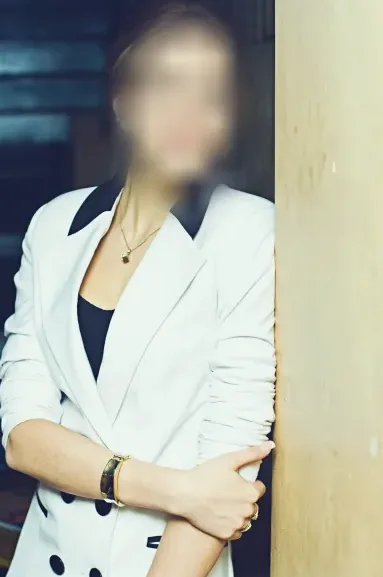 Selina, 30