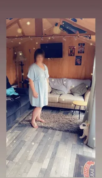 Vivien, 27
