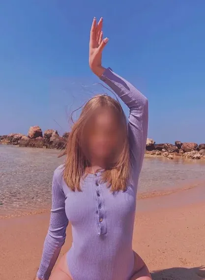 Wiebke, 27